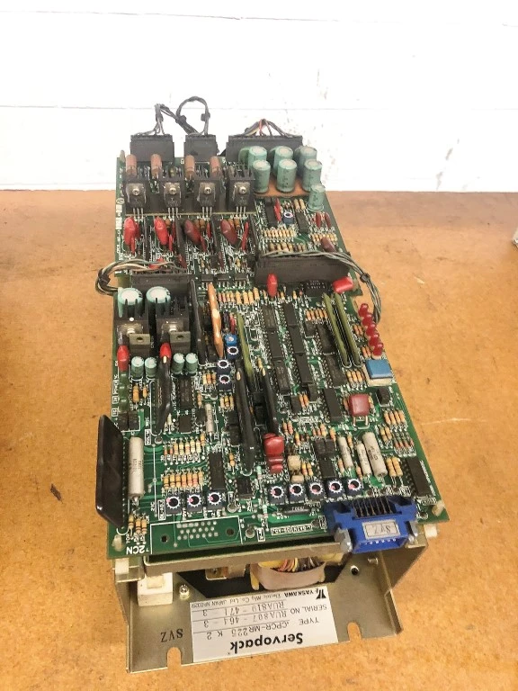 YASKAWA CPCR-MR255 K2 SERVO DRIVE