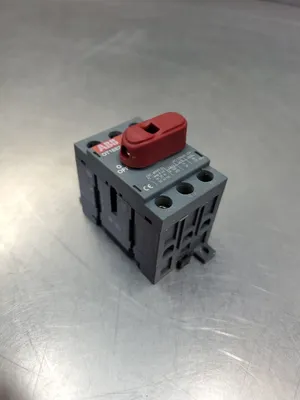 ABB SwitchLine OT16E3 3 Pole 16 AMP Disconnect Switch. 4E-30