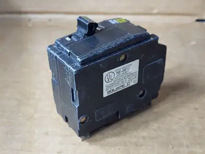 USED SQUARE D QO240