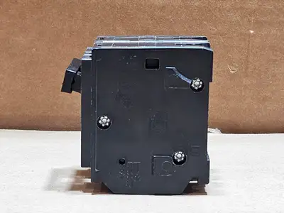 New | in-Stock SCHNEIDER ELECTRIC CHOM215 Switchgears British Columbia CA | Lenmark #1438291