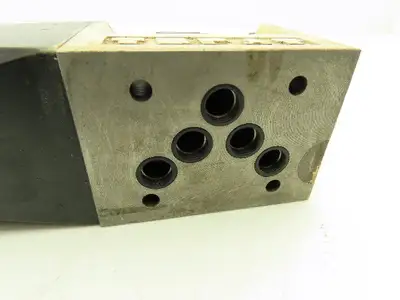 Tokimec DG4V-5-6BL-M-P7L-H-7-40 Hydraulic Directional Solenoid Valve 24VDC
