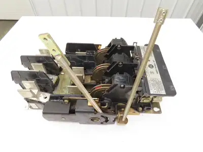 A-B 1494V-DS400 Rod Operated Safety Discconnect Switch 400A 575V 3ph 125Hp