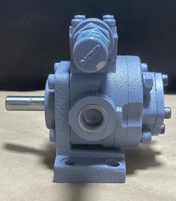NEW Nippon Oil Pump TOP-203HBVB