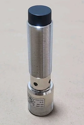 NEW Allen-Bradley 872C-G12N18-N3