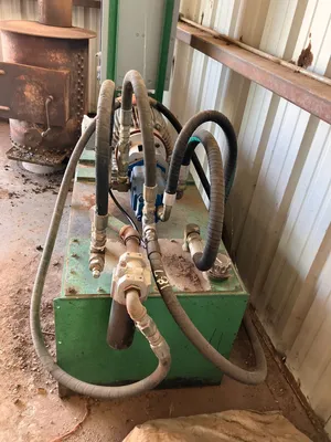 1993 CHRIS CUTTER 300 Ton Rock Splitters | STONE EQUIPMENT WAREHOUSE (4)