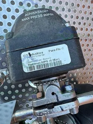 USED 5 ITT PURE FLO .5-316L- RA20MAX 6 WAY DIAPHRAGM VALVE W/ 1/2" SANITARY FITTING