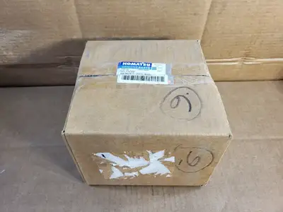 NEW KOMATSU AK7559