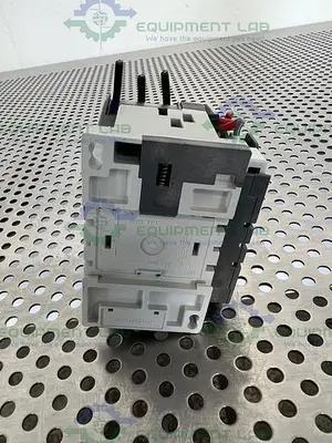 USED ABB A26-30-10 CONTACTOR  W/ ABB CAL5-11 AUX CONTACT BLOCK