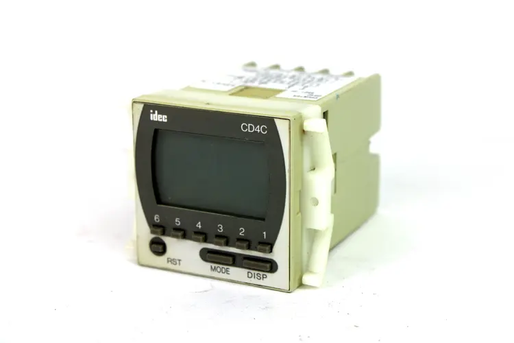 Used IDEC CD4C-S62T Industrial Controls | Industrial Parts R Us Inc. #365664