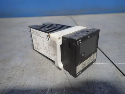 USED OMRON E5CJC2F