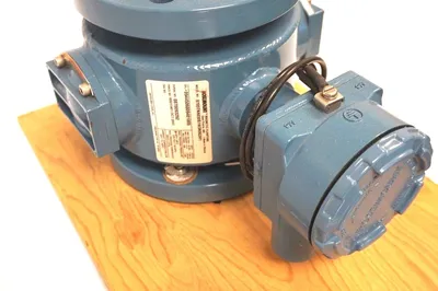 NEW ROSEMOUNT 8705TNA030S1W3N0G3H1 DIGITAL FLOW METER TRANSMITTER