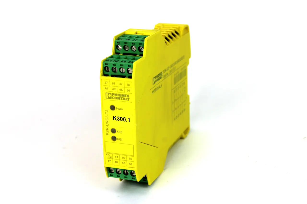 USED PHOENIX CONTACT PSR-SCP-24DC/URD3/4X1/2X2/T2