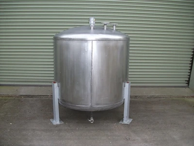 1000L S/S Vertical Enclosed Tank