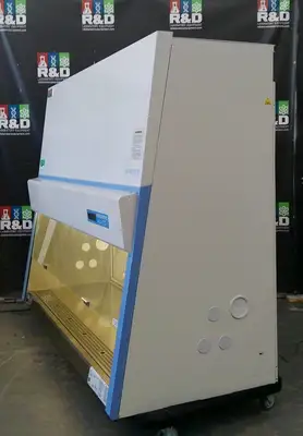Used _UNKNOWN_ _UNKNOWN_ Biosafety Cabinets California US | R&D Laboratory Equipment #1304784