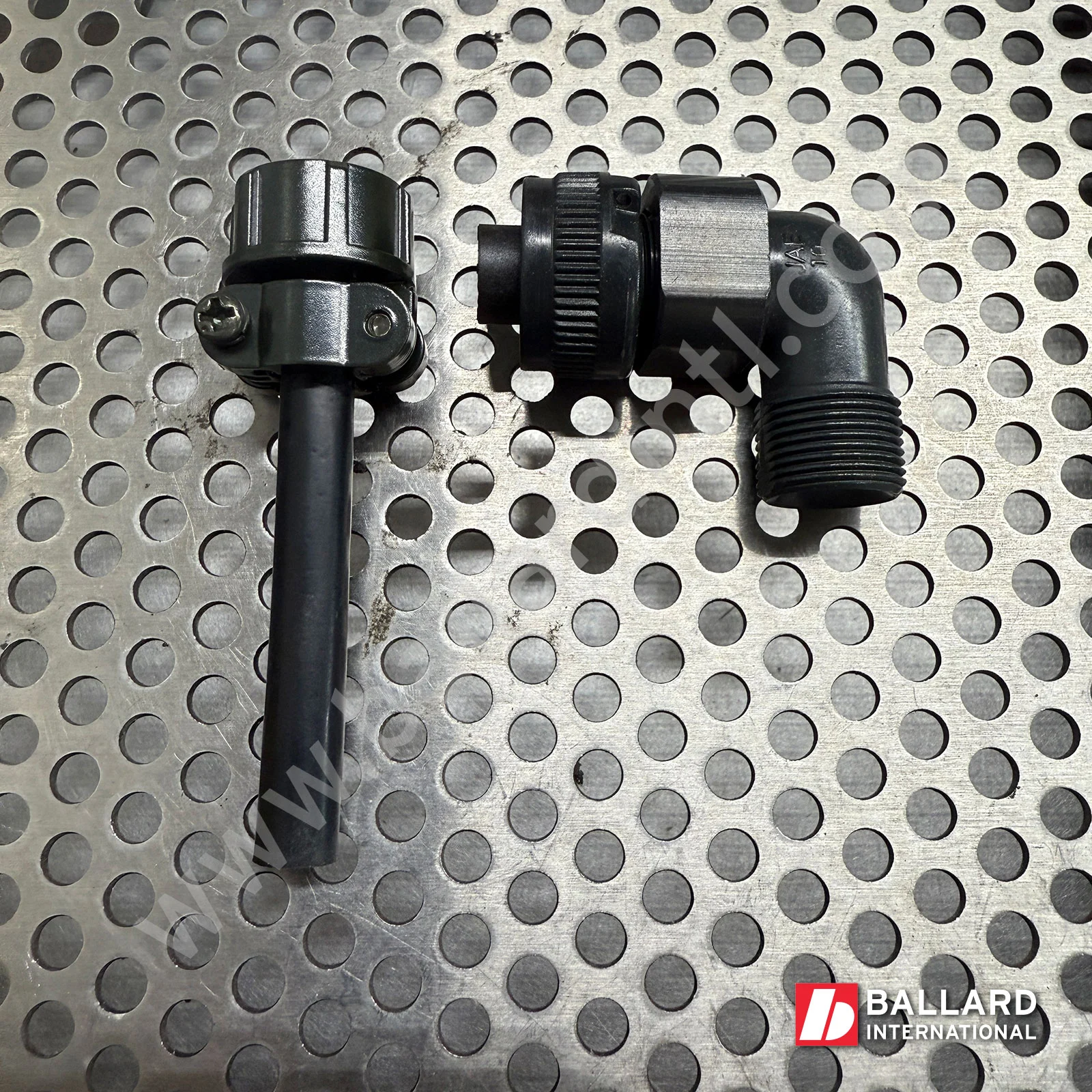 FANUC Servo Motor Brake Connector 3 Pin Female Angled
