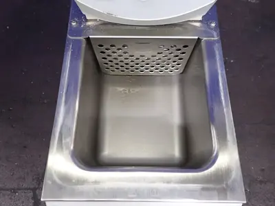 Thermo Electron 7" X 6 1/2" X 5 1/2" Waterbath Cleaner