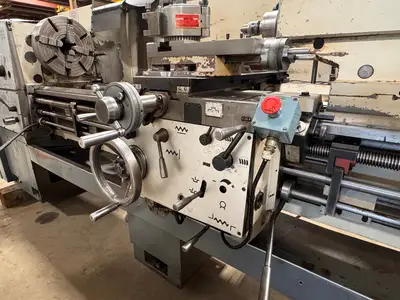 TUR 560 Manual Lathe
