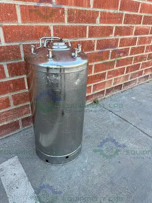 USED ALLOY PRODUCTS 45 LITER STAINLESS STEEL PRESSURE VESSEL 130 PSI