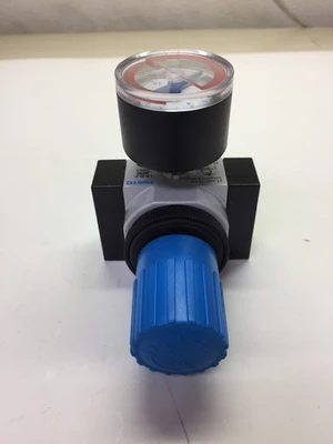 FESTO P1 MAX: 16BAR 240PSI/1,6MPa&FESTO 525725 Gauge *NEW*No Box