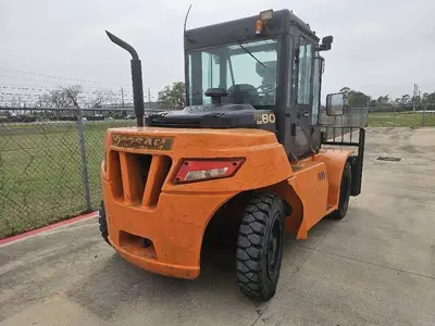 Used 2016 DOOSAN D80S-7 Internal Combustion Forklifts: Pneumatic Tire Illinois US | Somerset Equipment Sales #1546253