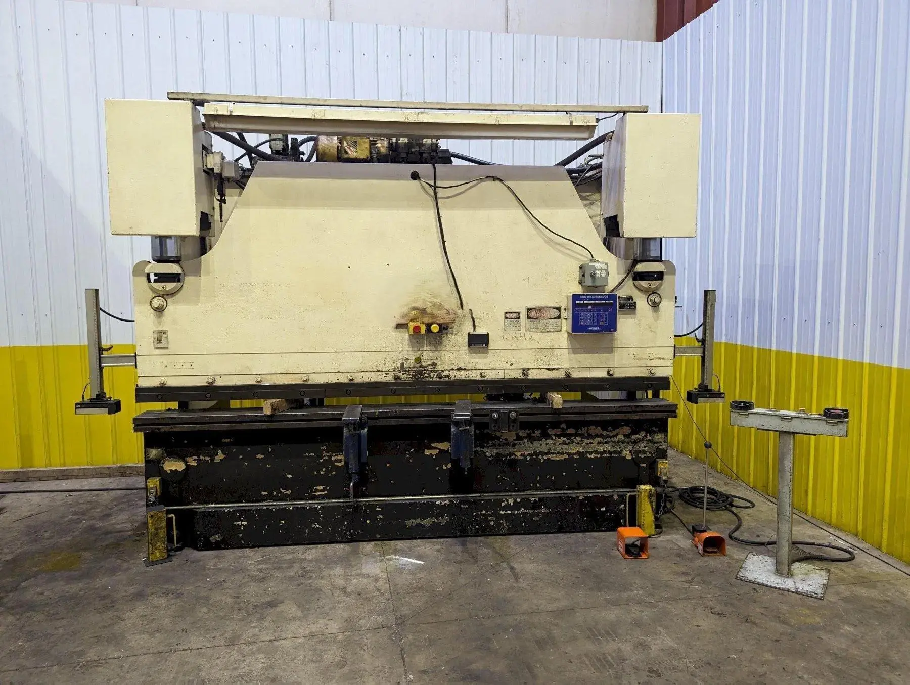 230 TON X 12' PACIFIC MODEL J230-12 HYDRAULIC PRESS BRAKE WITH AUTOMEC CNC BACK GAUGE