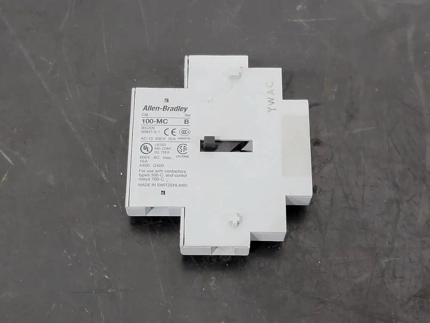 USED ALLEN-BRADLEY 100-MC