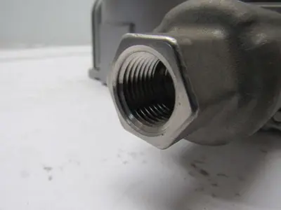 United Electric H122K-S157B Pressure Differential Sensor 10-100 PSID 480V