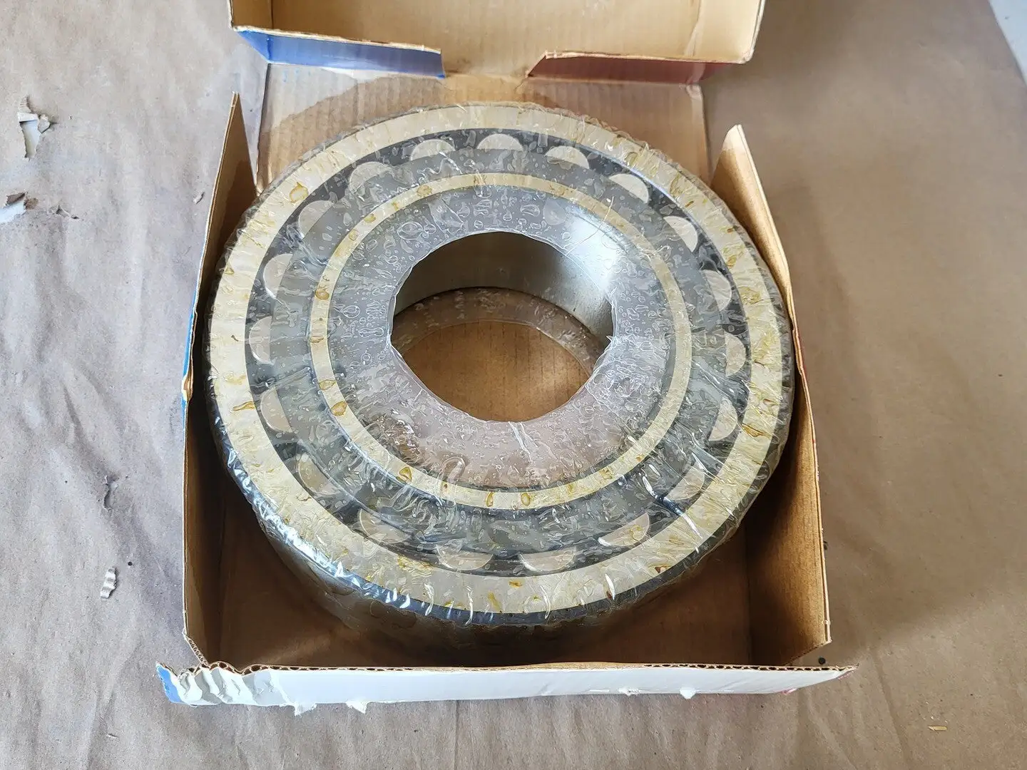 NEW SKF 23226 CC/W33