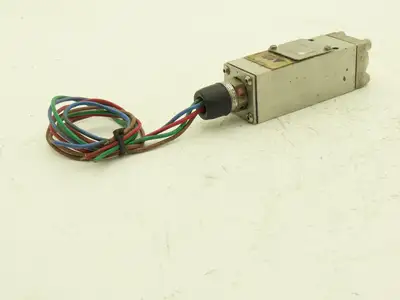 Delta Controls TGR2AAEMHSF Stainless Pressure Switch 40-250 Lbf/sq/in 110/250VAC