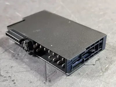 NEW SIEMENS 6ES7 132-4HB01-0AB0