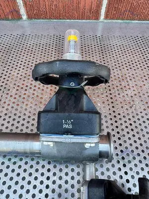 USED 2 ITT PURE FLO RA0.5MAX DIAPHRAGM VALVE  W/ 1 1/2 AND 3/4" SANITARY FITTING