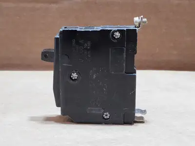 USED SQUARE D DP-4075