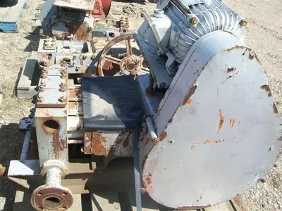 USED UNION TD-25 TRIPLEX PUMP