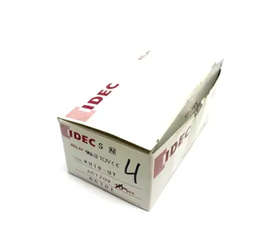 USED IDEC TOP MOUNT POWER RELAY SPDT 10A 120VAC