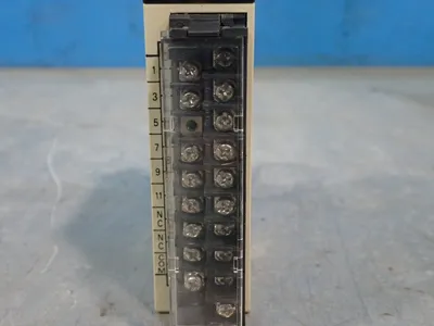 NEW OMRON C200HOD211