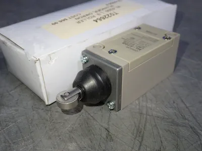 NEW OMRON HL5200