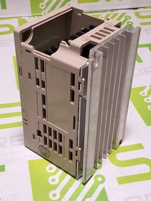 YASKAWA IDM CONTROLS CIMR-V7AU20P2 AC INVERTER DRIVE