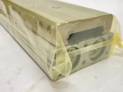 MXQR25-150 | SMC  Pneumatic Guided Cylinder Slide Table 25mm Bore 150mm Stroke - New