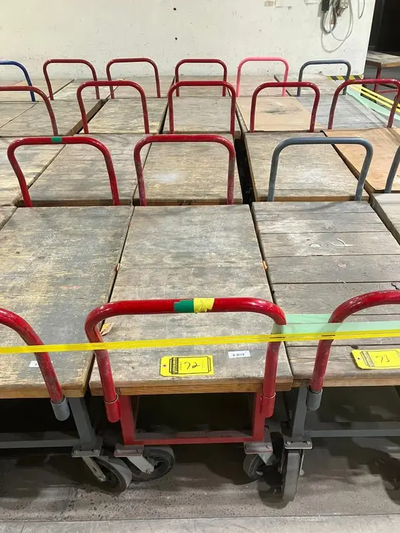 Used _UNKNOWN_ _UNKNOWN_ Maintenance Carts Minnesota US | Myron Bowling Auctioneers Inc #1541997