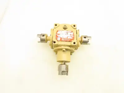 Hub City 0220-21101 M3 Right Angle Gear Drive 1:1 Reducer 5/8" Dual Shaft