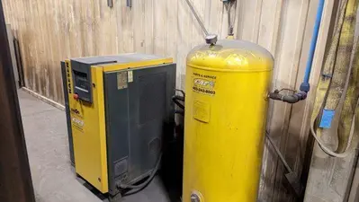 USED 2015 PINNACLE SHAPEWIZARD