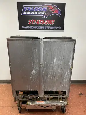Used Pitco Used 2022 Pitco SG14S NG Fryer with (2) 50 lb. Frypots and Filter Drawer - TH2 Cookers / Coolers / Fryers Illinois US | Falcon Restaurant Supply #1374681