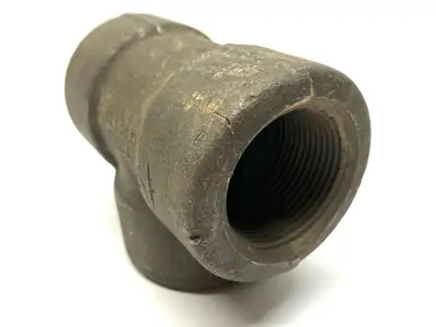 Pipe Tee Threaded 3000 lbs Forged Steel 1-1/4" - New – Open Box