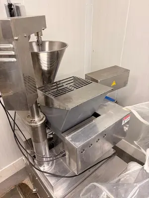 USED ANKO FOOD MACHINE CO. SD-97W