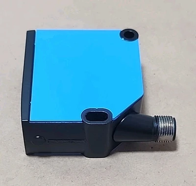 NEW SICK DT20-P214BS03