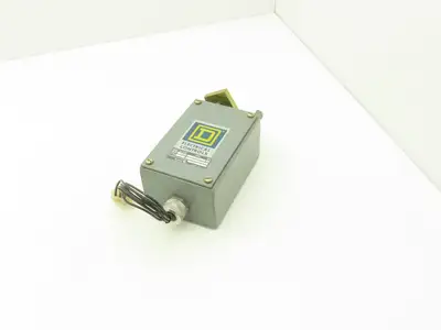 Square D 8963-F059 Master Limit Switch W Enclosure & Linkage