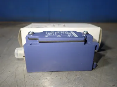New | in-Stock TELEMECANIQUE ZCKJ8D Relays & Switches Ohio US | HGR 24 #864249