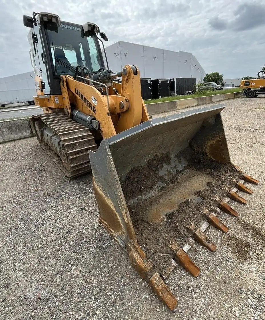 Used 2023 LIEBHERR LR636 Crawler Loaders Maryland US | Core Equipment Group #1502041