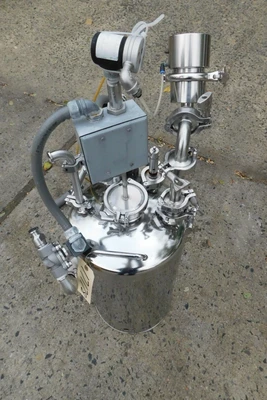 USED ALLOY PRODUCTS TANK 8 GALLON