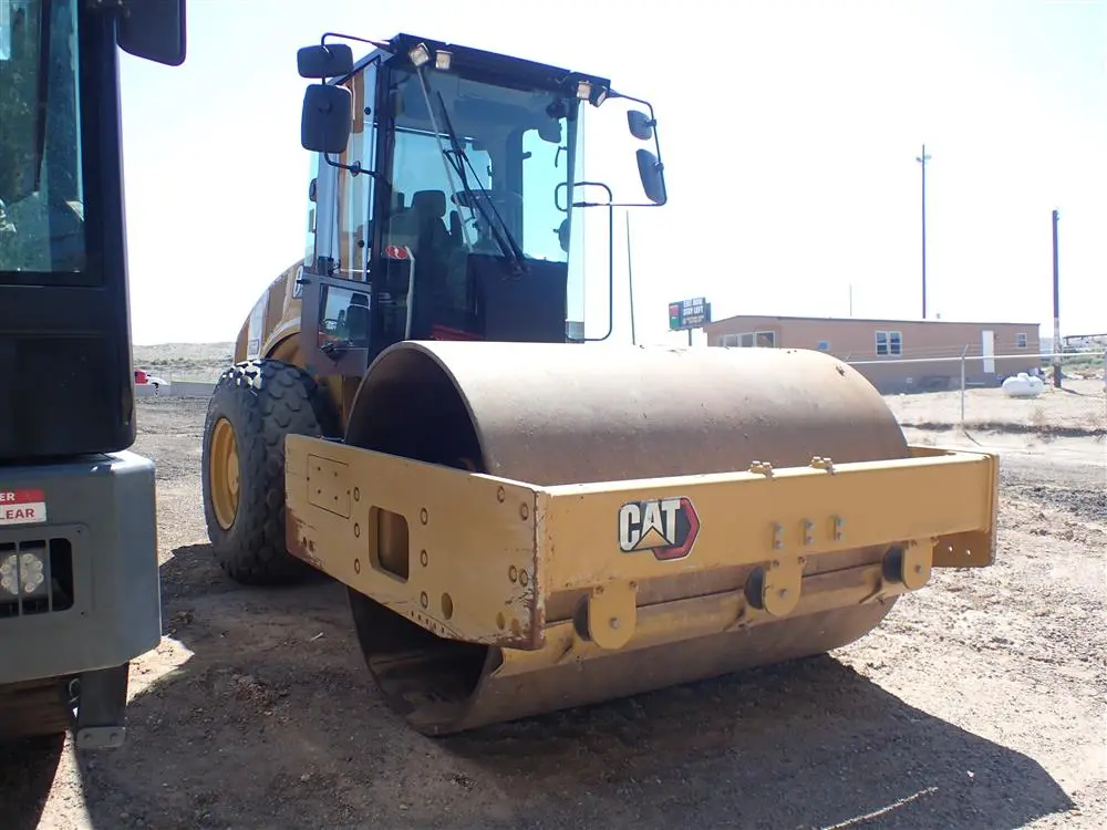 USED 2020 Caterpillar CS56B